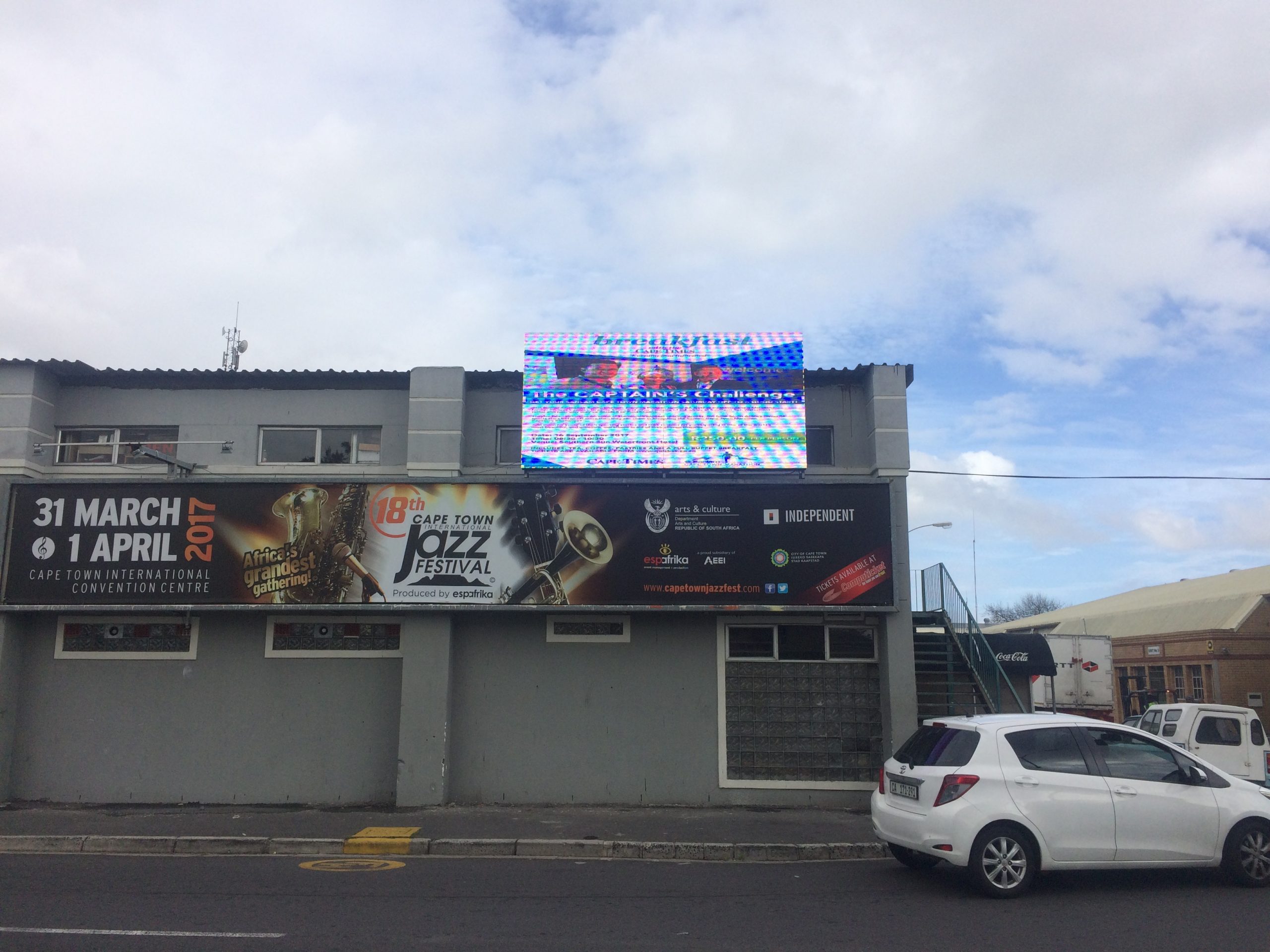 Advertise in Wynberg digital billboard Cape Town1